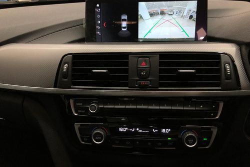 2019 BMW 3 Series Sedan 320i Sport bekas