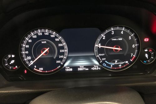 2019 BMW 3 Series Sedan 320i Sport bekas