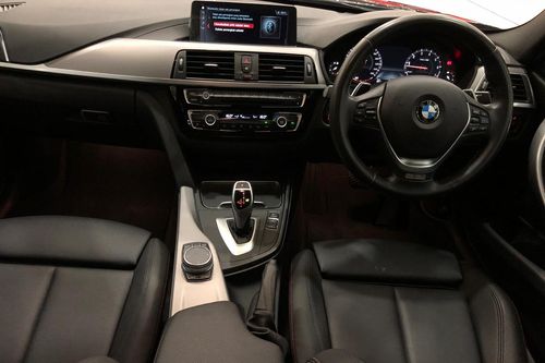 2019 BMW 3 Series Sedan 320i Sport bekas