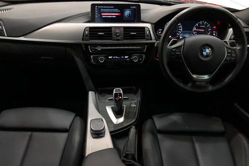 2019 BMW 3 Series Sedan 320i Sport bekas
