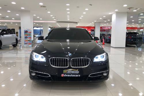 2014 BMW 5 Series Sedan  528i F10 LUXURY bekas