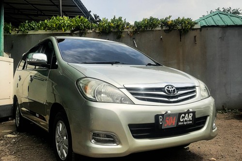 2009 Toyota Kijang Innova 2.0 V AT bekas