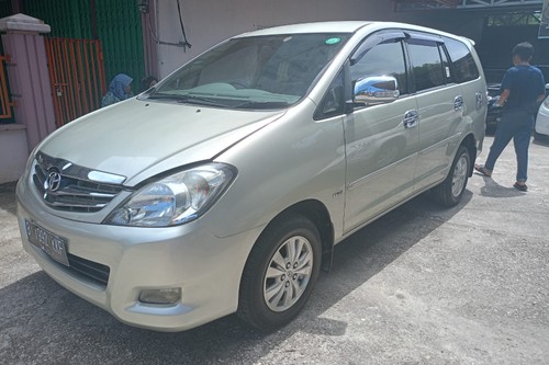 Used 2011 Toyota Innova BENSIN V 2.0 MT
