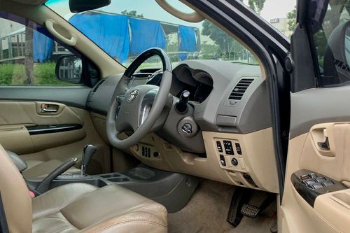 2nd Hand 2013 Toyota Fortuner 2.7 G A/T Lux TRD Bensin
