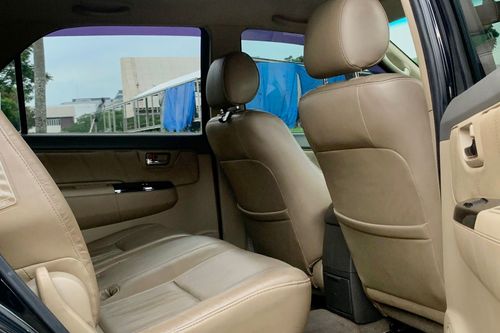 Old 2013 Toyota Fortuner 2.7 G A/T Lux TRD Bensin