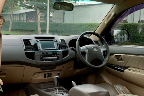 Used 2013 Toyota Fortuner 2.7 G A/T Lux TRD Bensin