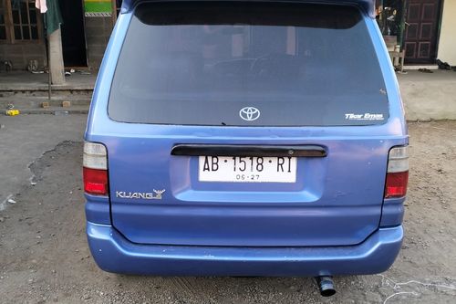 Dijual 2000 Toyota Kijang Innova 1.8L LGX bekas
