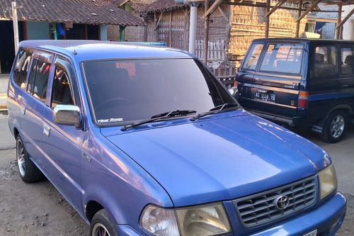 2000 Toyota Kijang Innova 1.8L LGX bekas