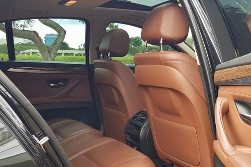 Dijual 2014 BMW 5 Series Sedan 520 M54 Facelift bekas