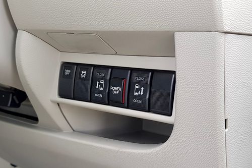 Second hand 2014 Mazda Biante 2.0L Sky Active AT 