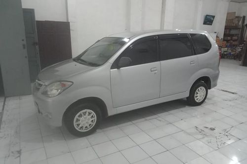2009 Daihatsu Xenia 1.0 DLX VTTi tua