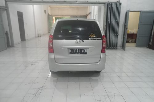 2009 Daihatsu Xenia 1.0 DLX VTTi bekas