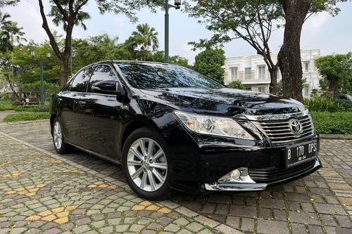 2013 Toyota Camry  2.5 V AT MC bekas