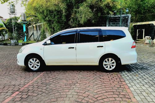 Old 2014 Nissan Grand Livina 1.5 SV CVT