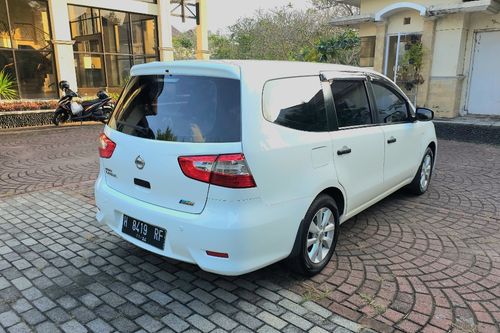 Second hand 2014 Nissan Grand Livina 1.5 SV CVT 