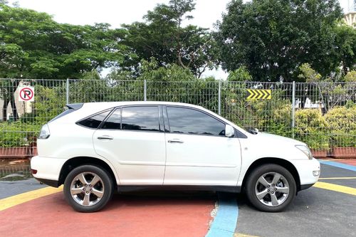 Second hand 2011 Toyota Harrier 2.4 L A/T PREMIUM FULL OPTION 