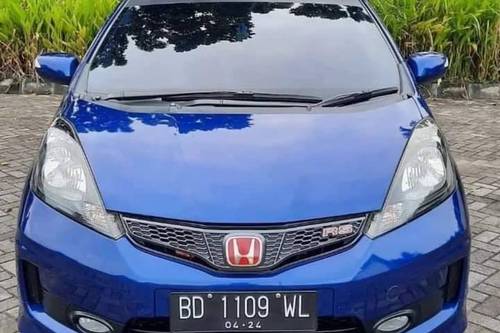 2013 Honda Jazz  1.5L RS MT bekas