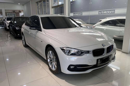 2016 BMW 3 Series Sedan 320i Sport bekas