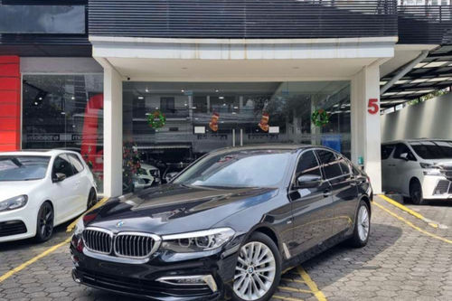 Second Hand 2018 BMW 5 Series Sedan 530i Luxury