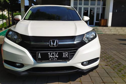 2015 Honda HRV  1.5L S MT