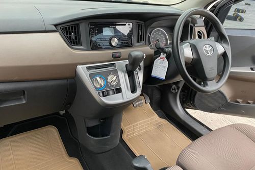 Used 2016 Toyota Calya G AT