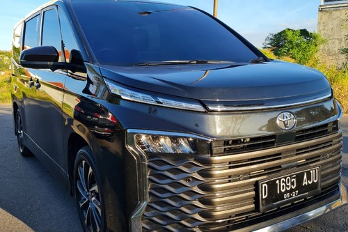 2022 Toyota Voxy 2.0 CVT bekas