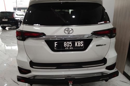 2020 Toyota Fortuner 4X2 G AT DIESEL TRD SPORTIVO tua