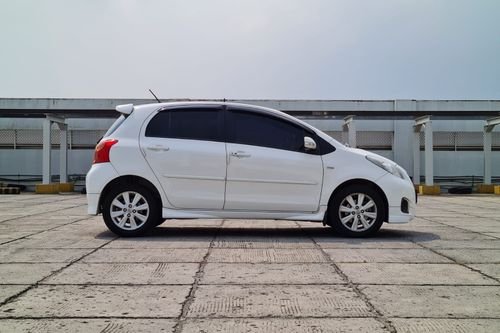 2013 Toyota Yaris S Limited AT bekas