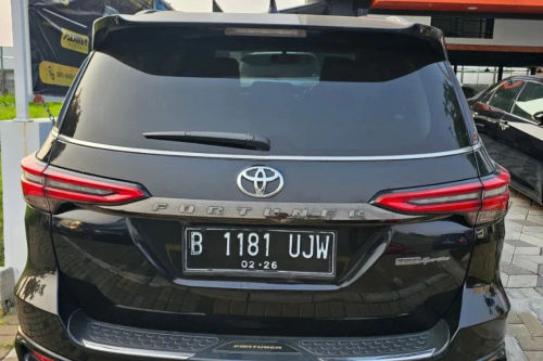 2nd Hand 2021 Toyota Fortuner 2.8 VRZ 4x2 AT