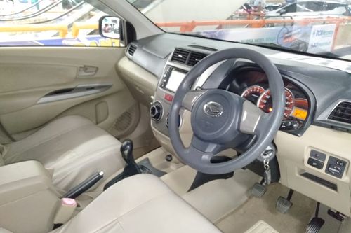 Dijual 2013 Daihatsu Xenia 1.5 R MT bekas