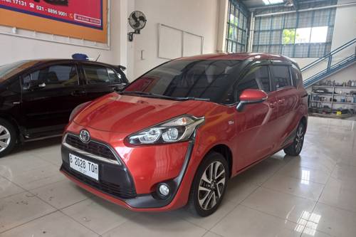 Used 2017 Toyota Sienta V CVT