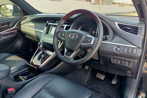 Old 2014 Toyota Harrier 2.0 GS AUDIO LES