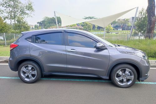 Old 2017 Honda HRV 1.5 E AT