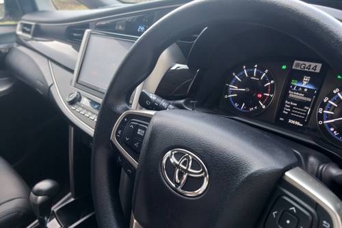 2022 Toyota Kijang Innova 2.0 V MT