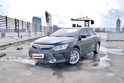 Used 2015 Toyota Camry 2.5 V