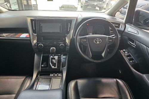 2015 Toyota Alphard  3.5 Q A/T