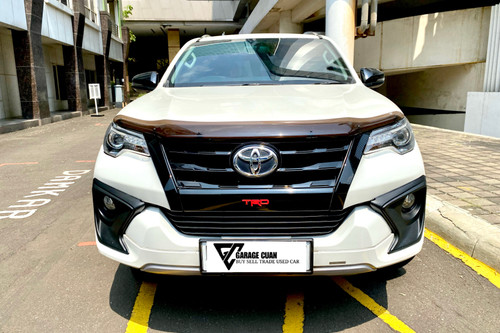 2017 Toyota Fortuner VRZ 4X2 TRD 2.4L AT