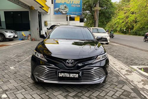 2020 Toyota Camry 2.5 V