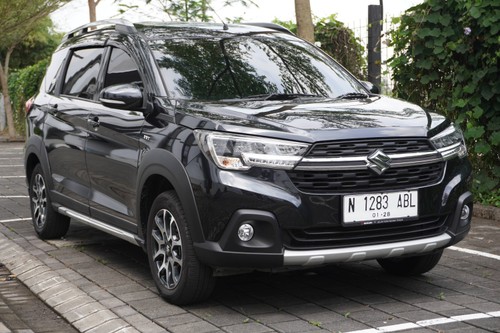 Used 2022 Suzuki XL7 Zeta AT