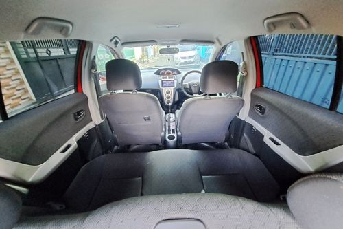 Used 2013 Toyota Yaris E 1.5L AT