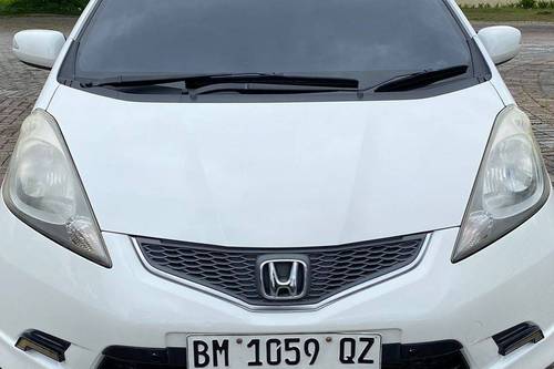 2010 Honda Jazz  1.5L RS AT bekas