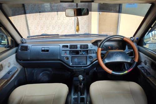 2000 Toyota Kijang Innova 1.8L LGX tua