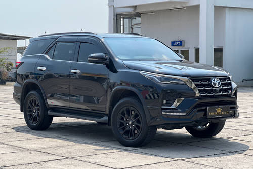 2022 Toyota Fortuner 4x2 2.8 GR Sport AT DSL