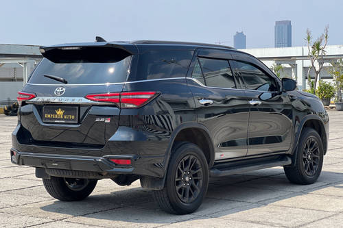 2022 Toyota Fortuner 4x2 2.8 GR Sport AT DSL