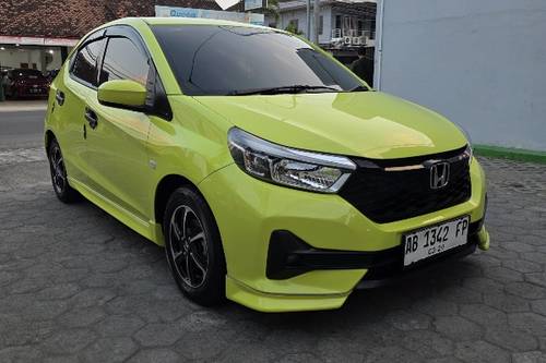 Dijual 2023 Honda Brio Satya E M/T bekas