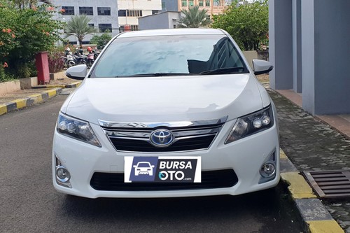 2014 Toyota Camry Hybrid 2.5L AT bekas