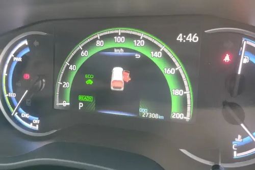 2023 Toyota Kijang Innova Zenix Hybrid EV 2.0L V HV CVT Modellista bekas