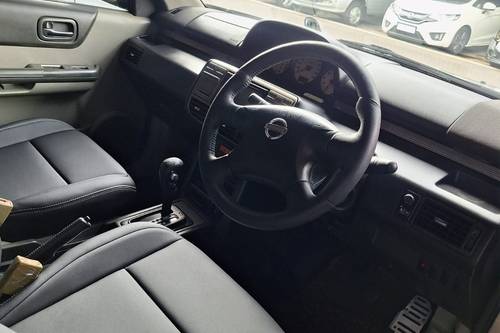 2006 Nissan X Trail ST 2.5L AT bekas