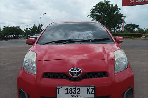 2013 Toyota Yaris E AT bekas