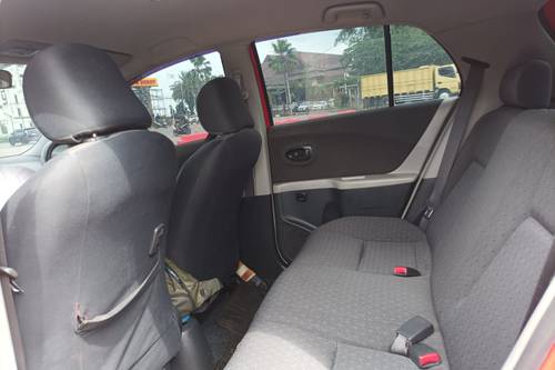 2013 Toyota Yaris E AT bekas